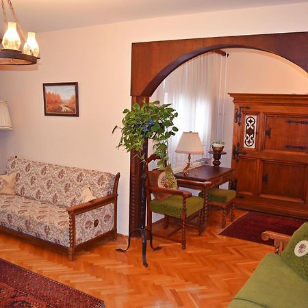 Belvarosi Classic Apartman 85 Square Meters Szombathely Exterior foto