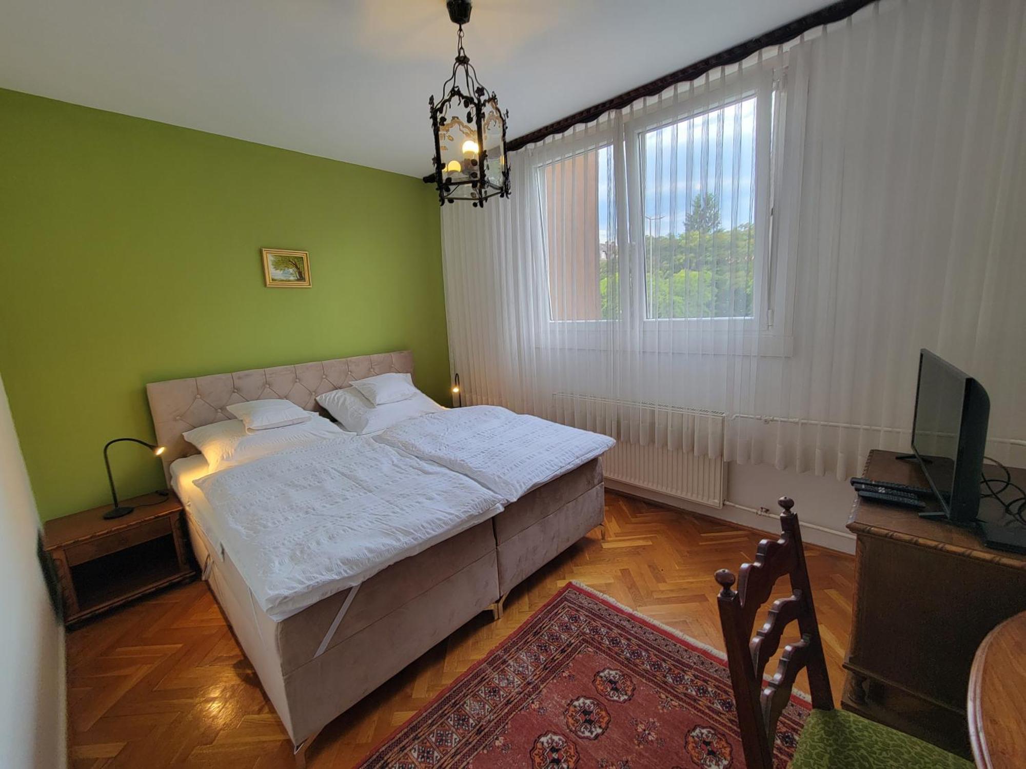 Belvarosi Classic Apartman 85 Square Meters Szombathely Exterior foto